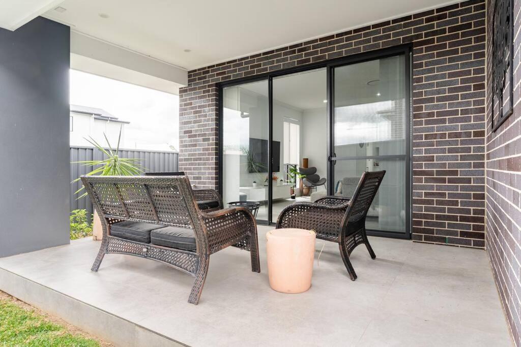 Neat 4 Bedroom In Catherine Fields Narellan Bagian luar foto